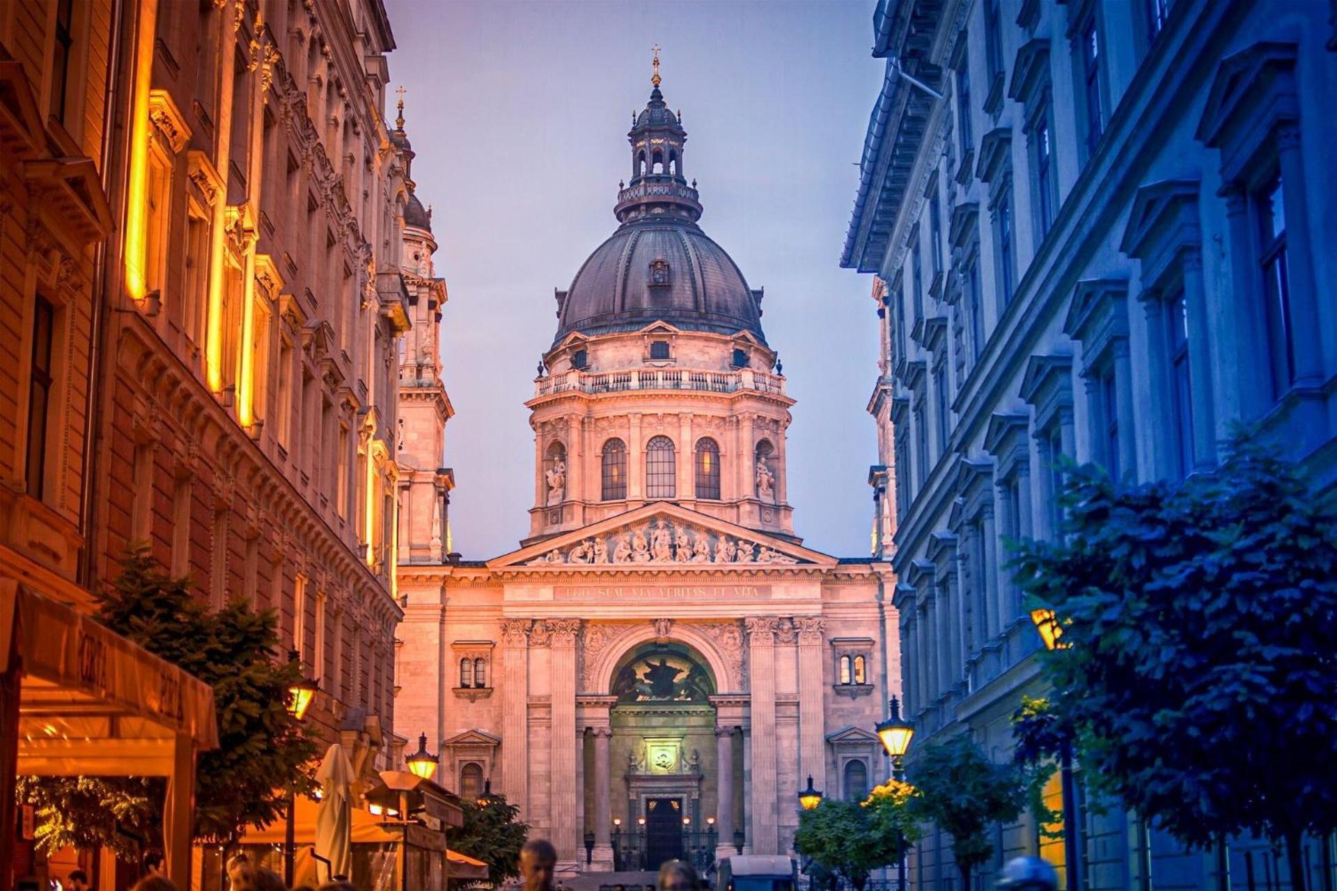 Discover Your Budapest Retreat-Walk To Parliament Luaran gambar